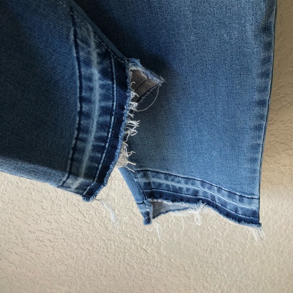 Old Navy rockstar skinny jeans pull on step hem 16 NWOT - Picture 2 of 5